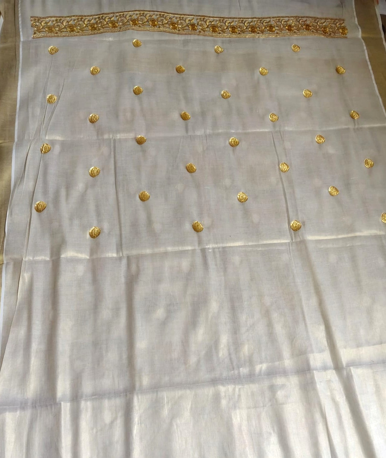 Golden Zari  Polka Weaved kerala Tissue Cotton Saree