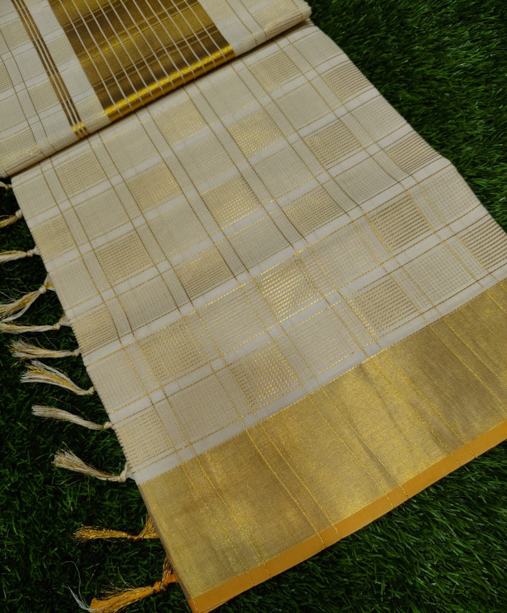 Golden Zari  Weaved kerala  Cotton Saree